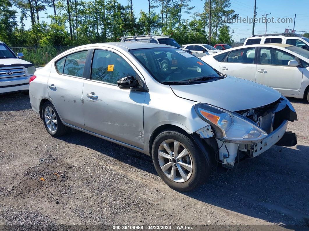 2016 Nissan Versa 1.6 Sl Серебряный vin: 3N1CN7AP2GL885773