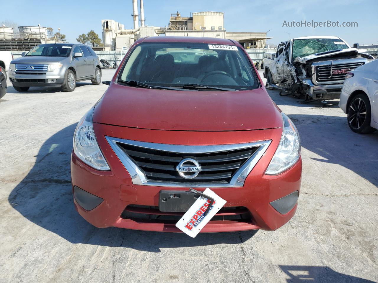 2018 Nissan Versa S Красный vin: 3N1CN7AP2JL835303