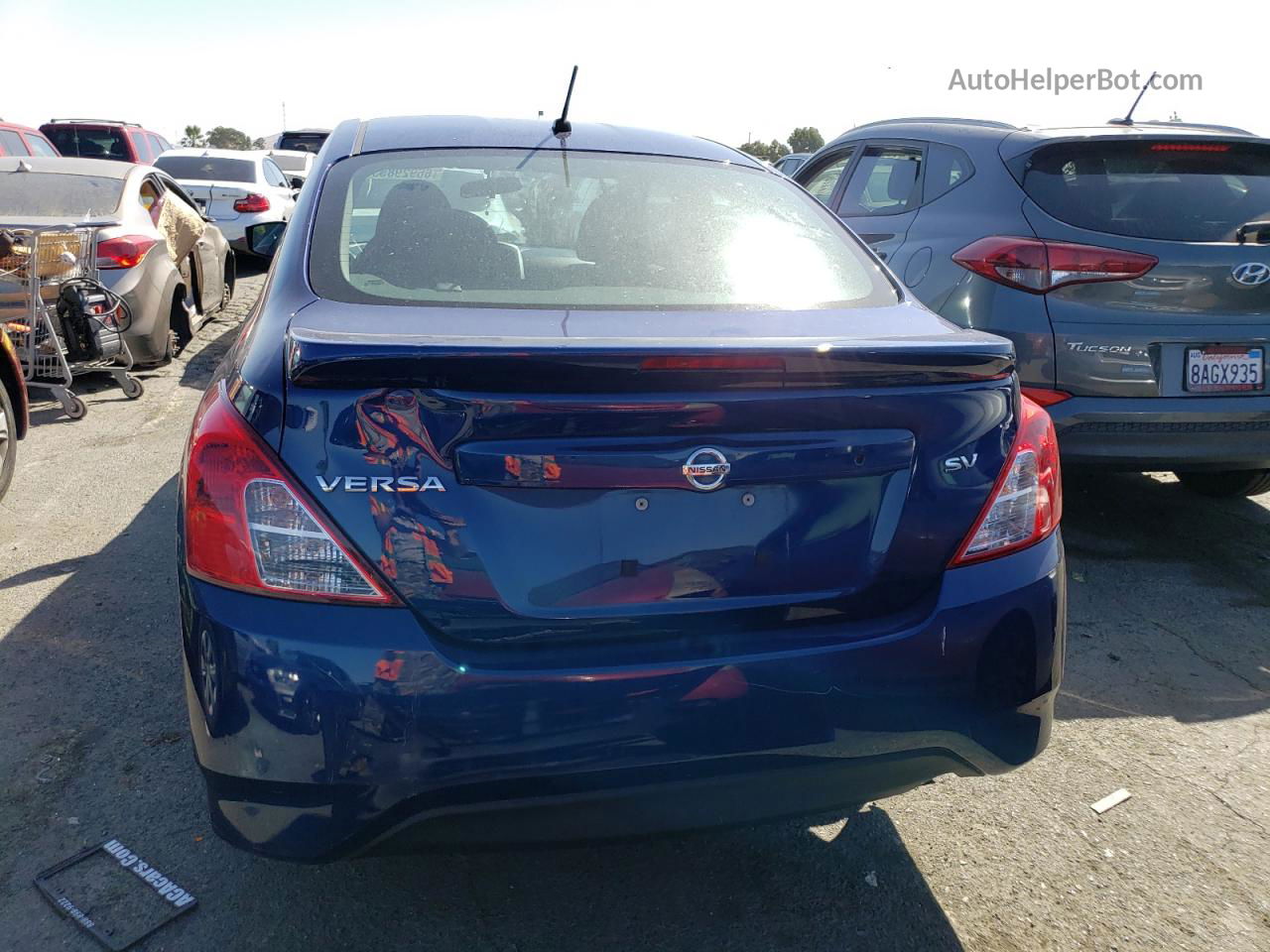 2018 Nissan Versa S Синий vin: 3N1CN7AP2JL849234