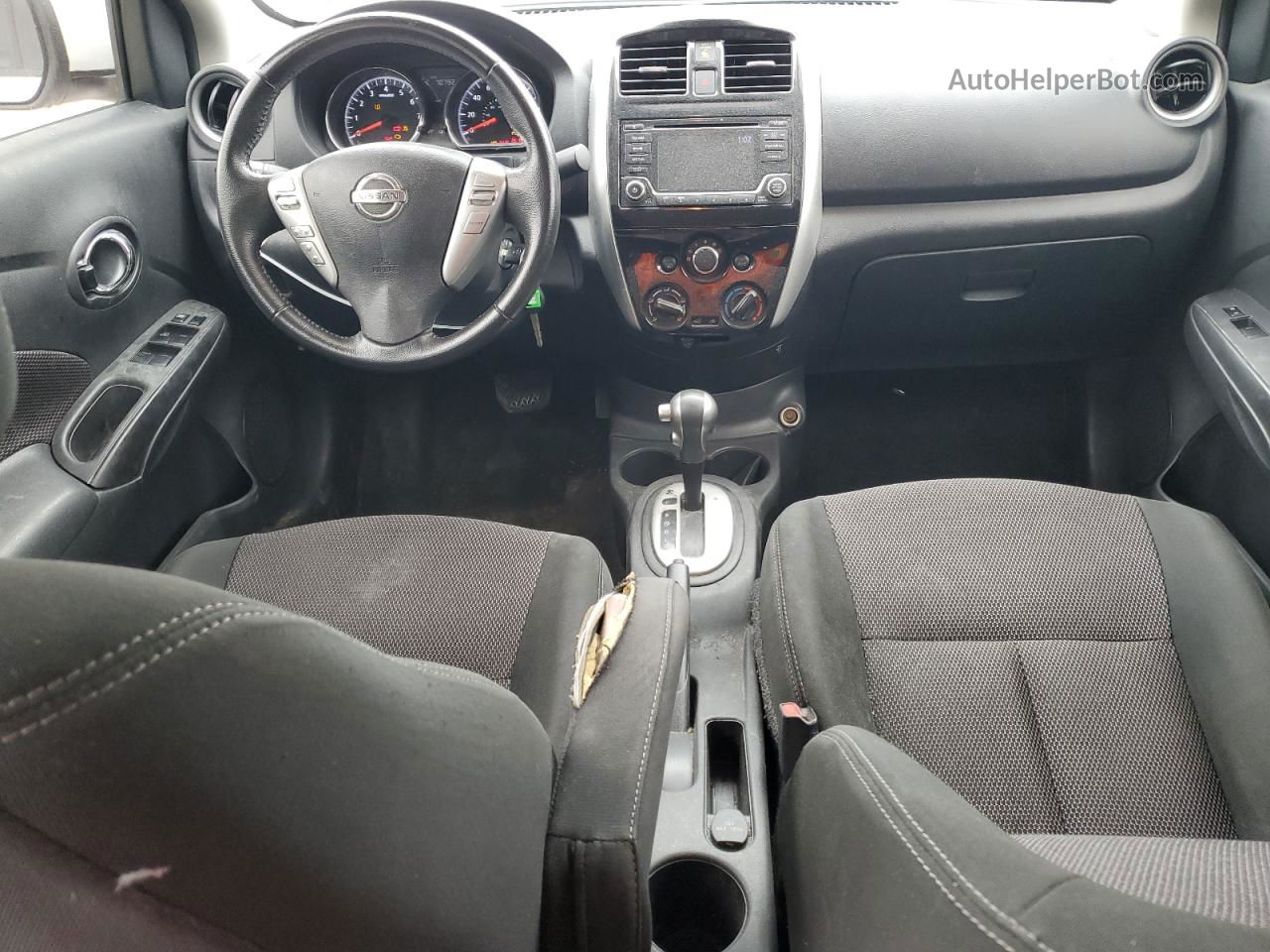 2018 Nissan Versa S Белый vin: 3N1CN7AP2JL873694