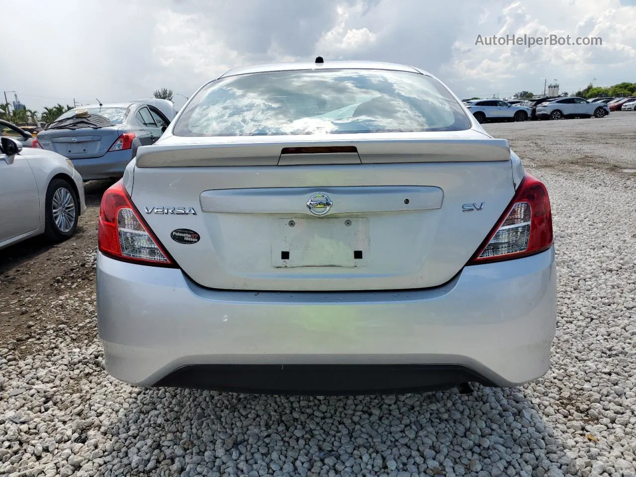 2018 Nissan Versa S Silver vin: 3N1CN7AP2JL875168