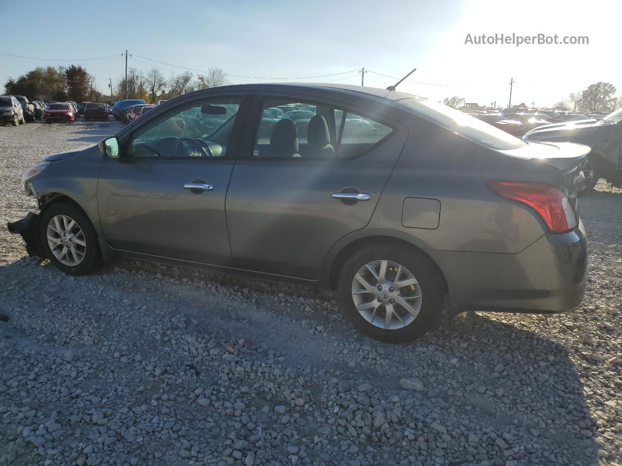 2018 Nissan Versa S Серый vin: 3N1CN7AP2JL884646