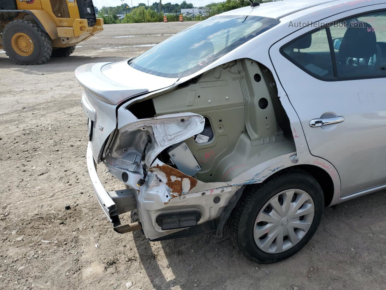 2018 Nissan Versa S Silver vin: 3N1CN7AP3JL821913