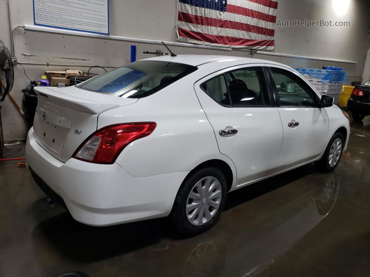 2018 Nissan Versa S White vin: 3N1CN7AP3JL844687