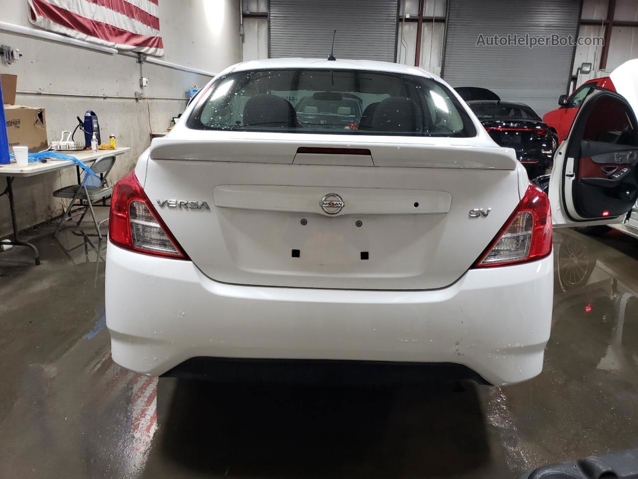 2018 Nissan Versa S White vin: 3N1CN7AP3JL844687