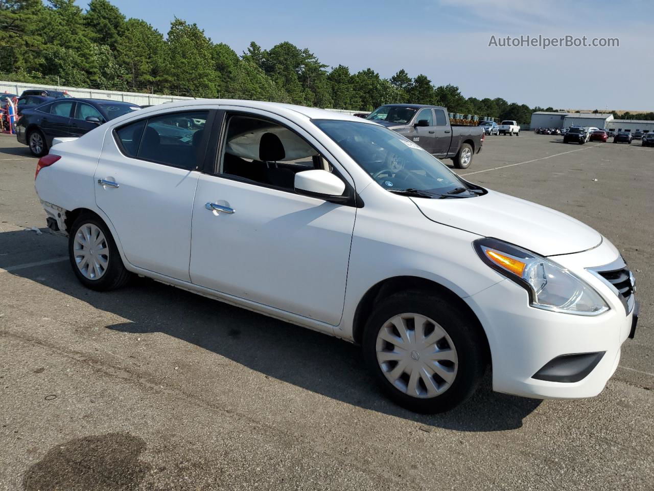 2018 Nissan Versa S White vin: 3N1CN7AP3JL885028