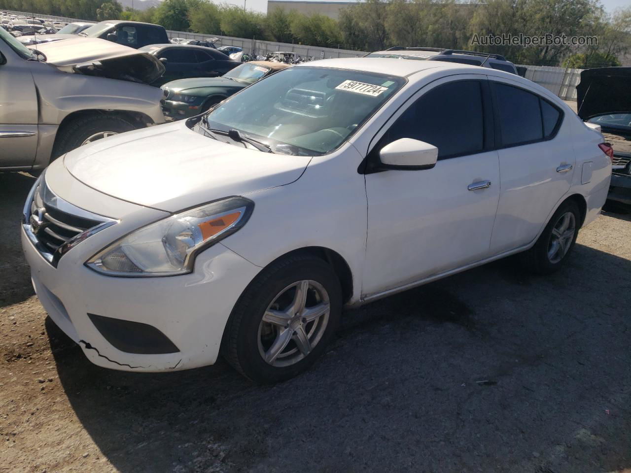 2016 Nissan Versa S White vin: 3N1CN7AP4GL880557