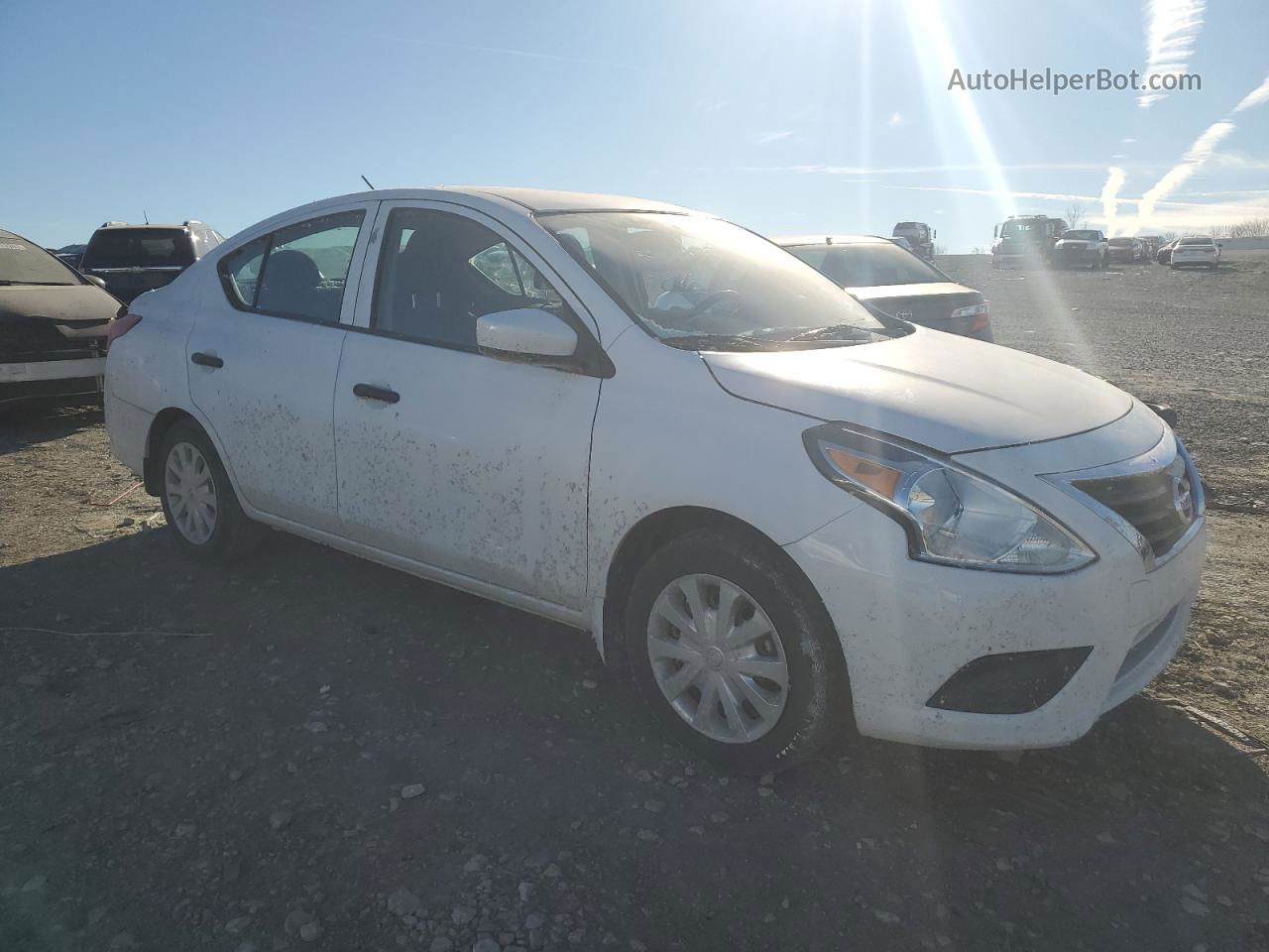 2018 Nissan Versa S White vin: 3N1CN7AP4JL806224