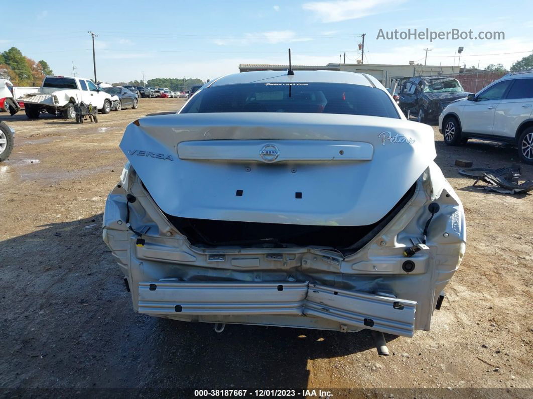 2018 Nissan Versa 1.6 S Silver vin: 3N1CN7AP4JL806935