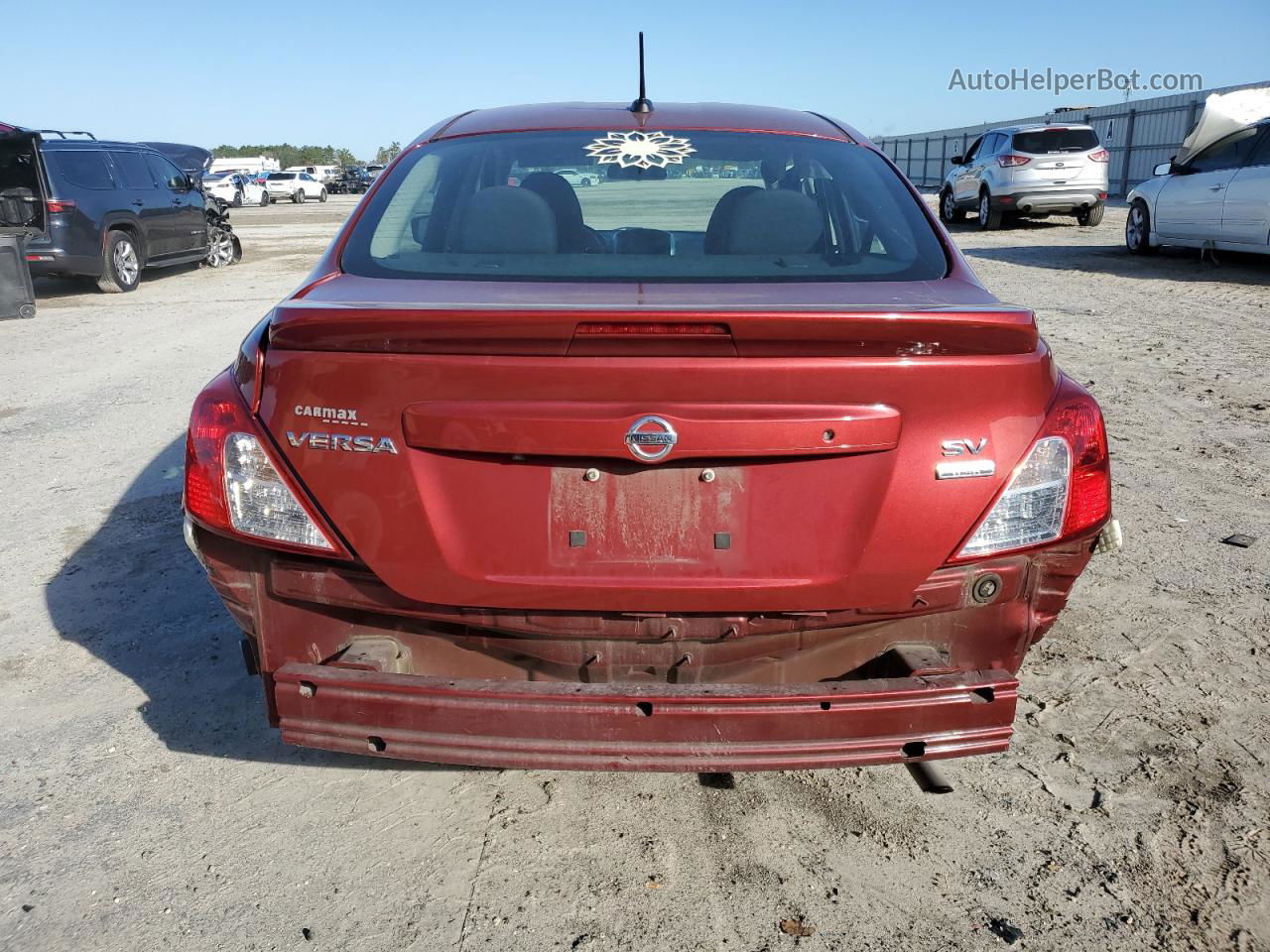 2018 Nissan Versa S Красный vin: 3N1CN7AP4JL858727