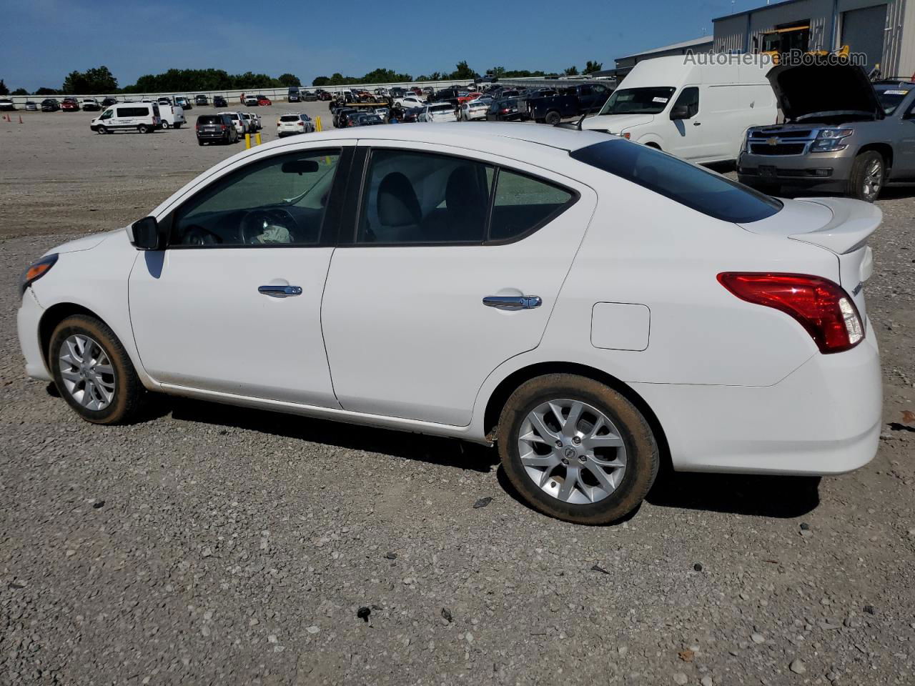 2018 Nissan Versa S White vin: 3N1CN7AP4JL868044