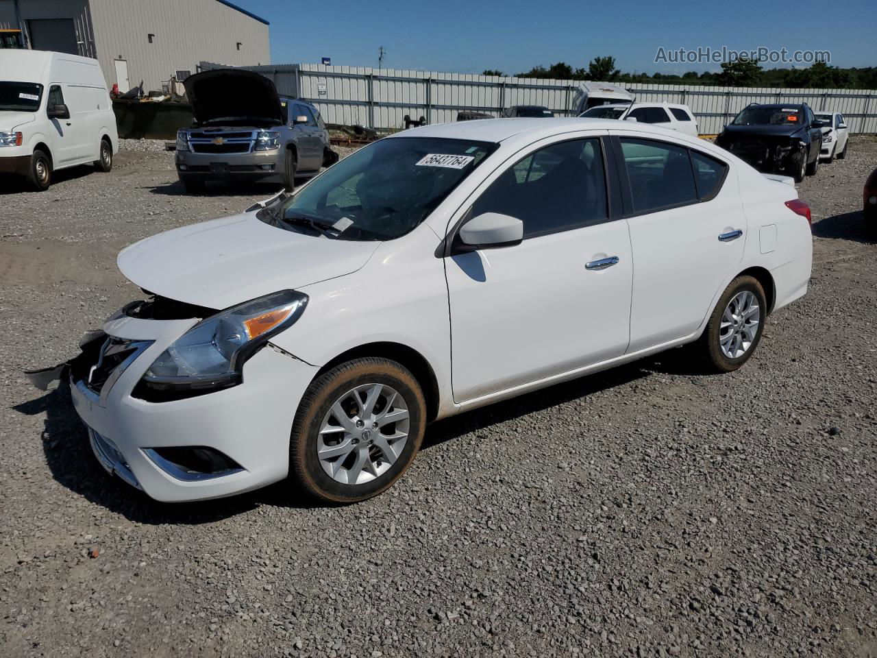 2018 Nissan Versa S Белый vin: 3N1CN7AP4JL868044