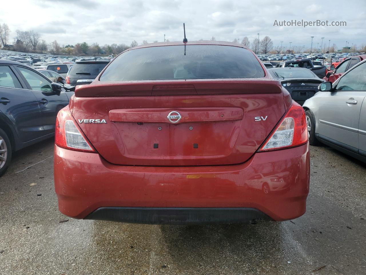 2018 Nissan Versa S Темно-бордовый vin: 3N1CN7AP4JL879190