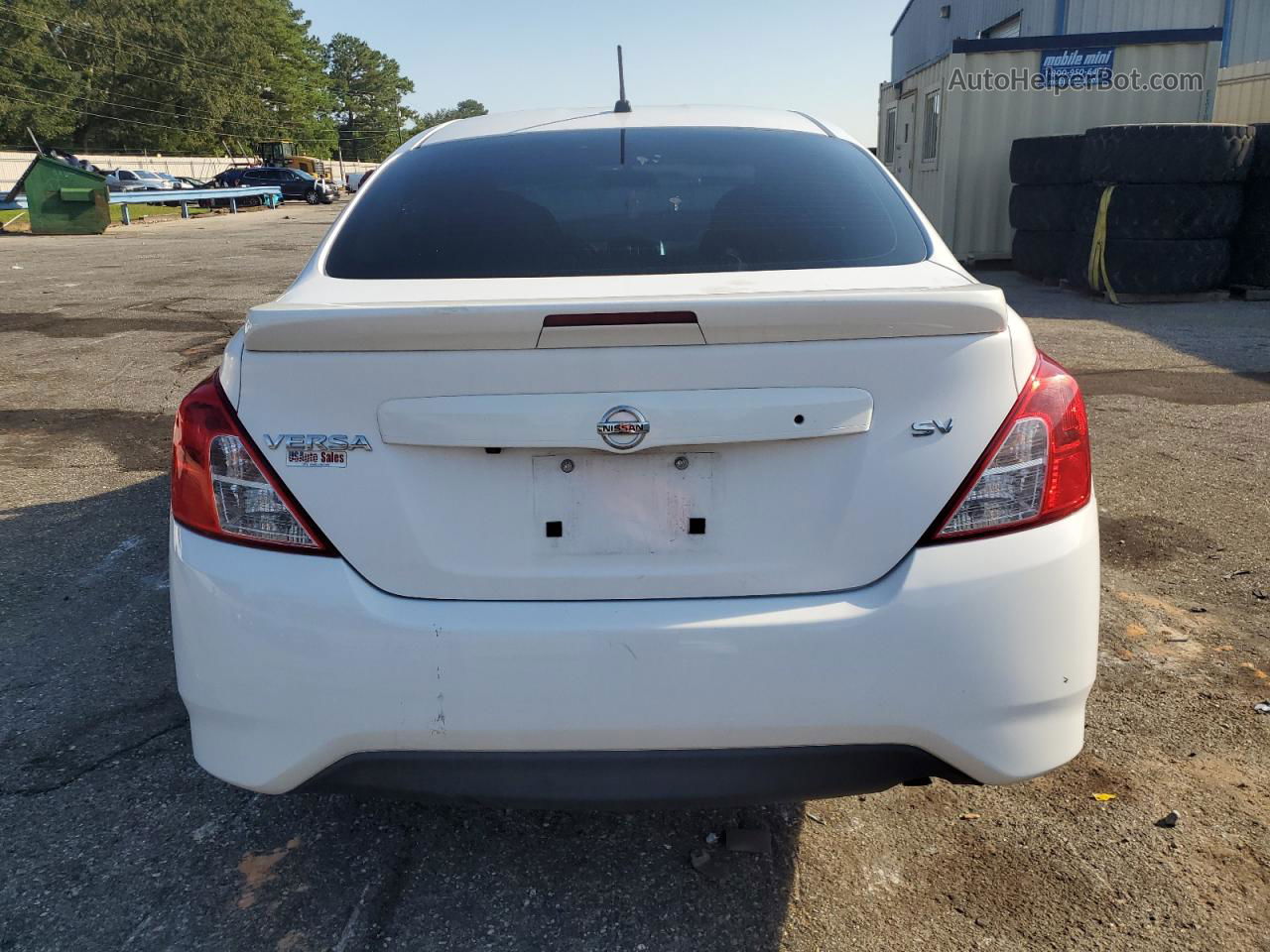 2018 Nissan Versa S White vin: 3N1CN7AP4JL885040