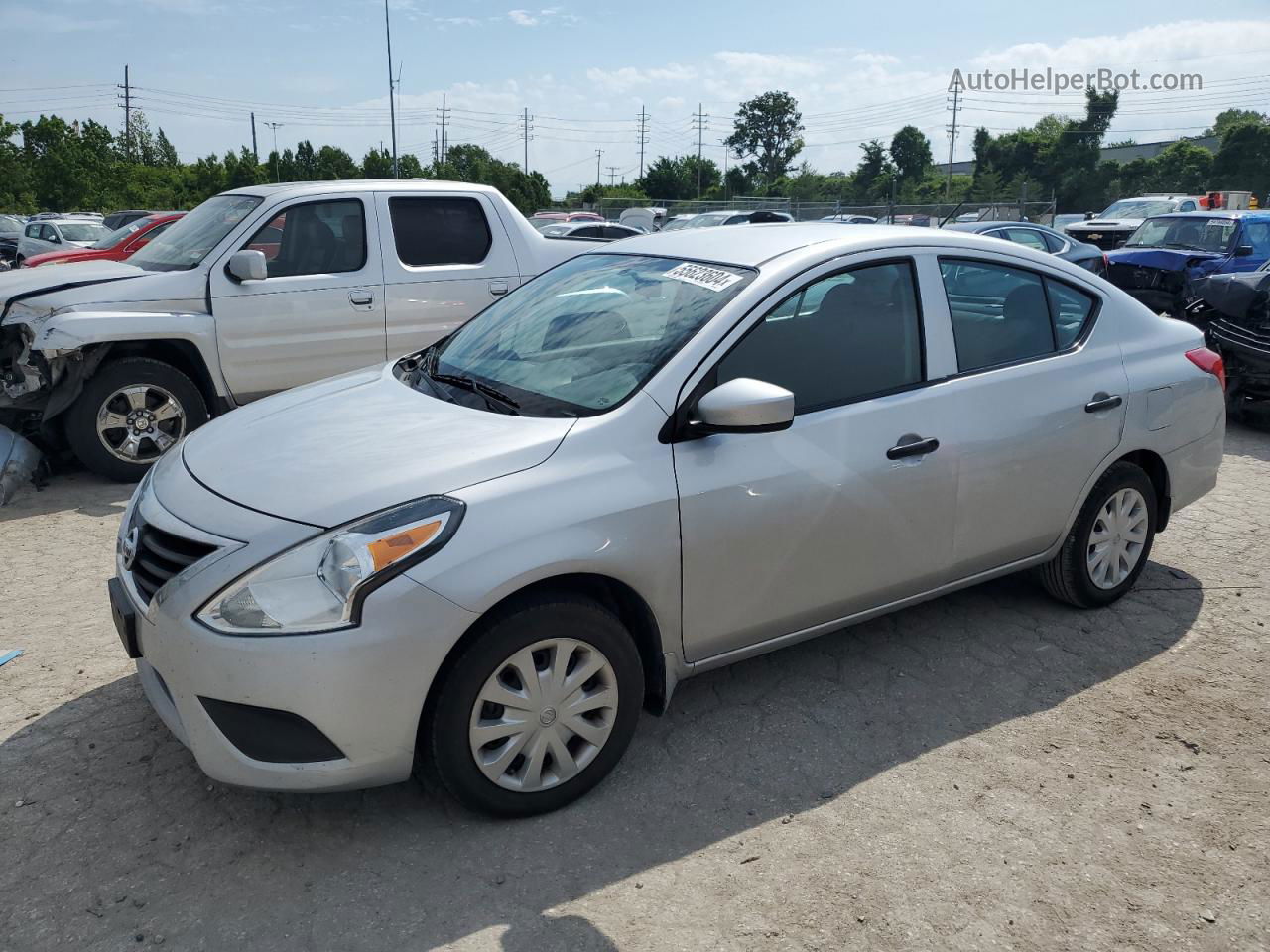 2016 Nissan Versa S Серебряный vin: 3N1CN7AP5GL906910