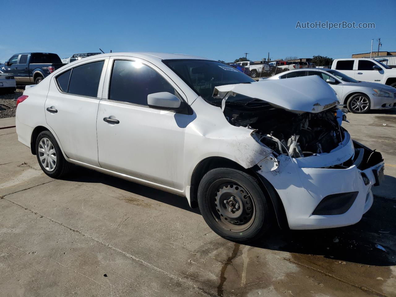 2018 Nissan Versa S White vin: 3N1CN7AP5JL813523