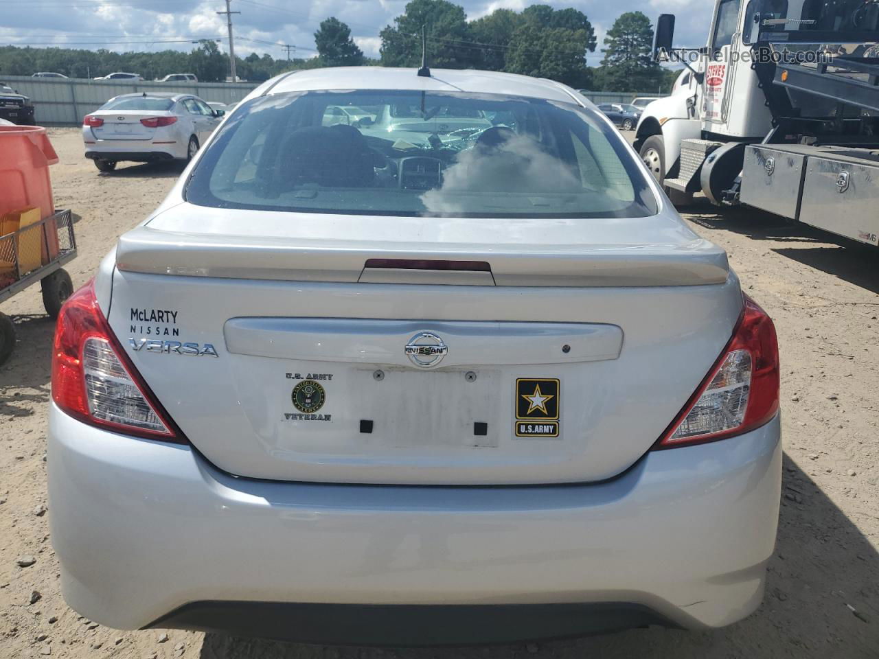 2018 Nissan Versa S Silver vin: 3N1CN7AP5JL823923