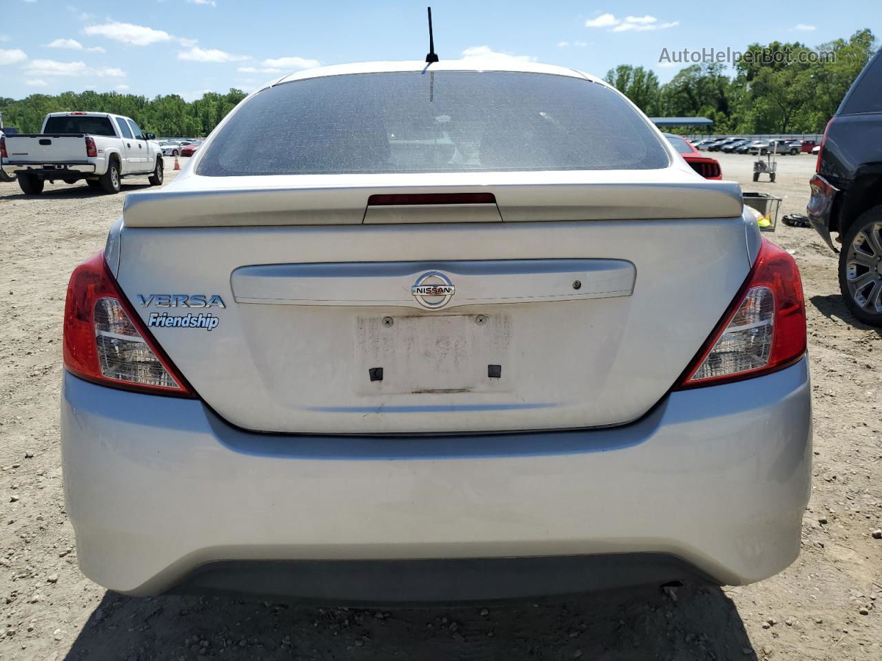 2018 Nissan Versa S Silver vin: 3N1CN7AP5JL829706