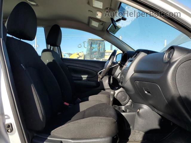 2018 Nissan Versa S Silver vin: 3N1CN7AP5JL838874