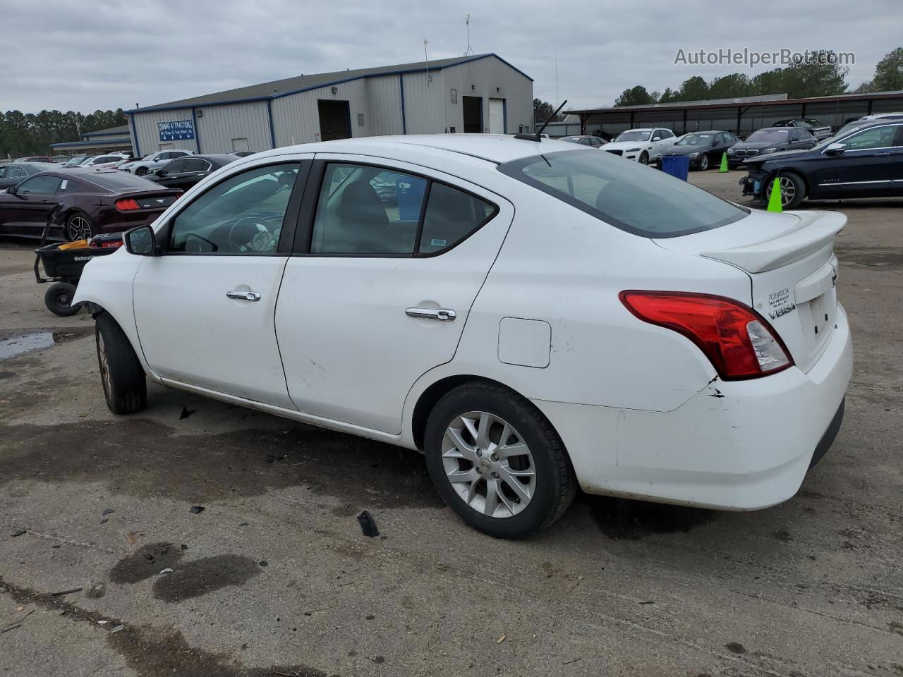 2018 Nissan Versa S White vin: 3N1CN7AP5JL864567