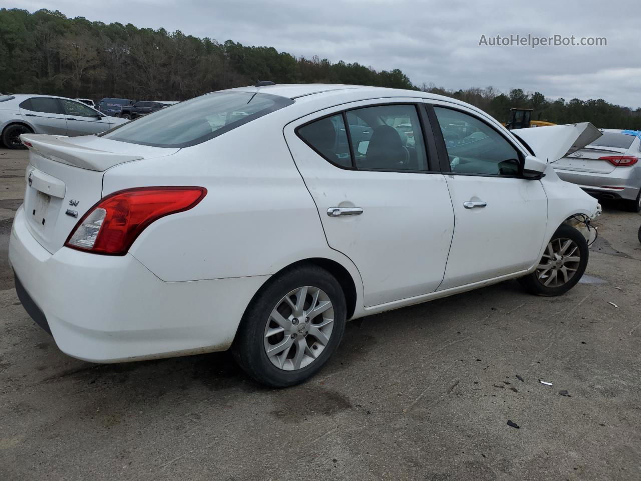 2018 Nissan Versa S Белый vin: 3N1CN7AP5JL864567