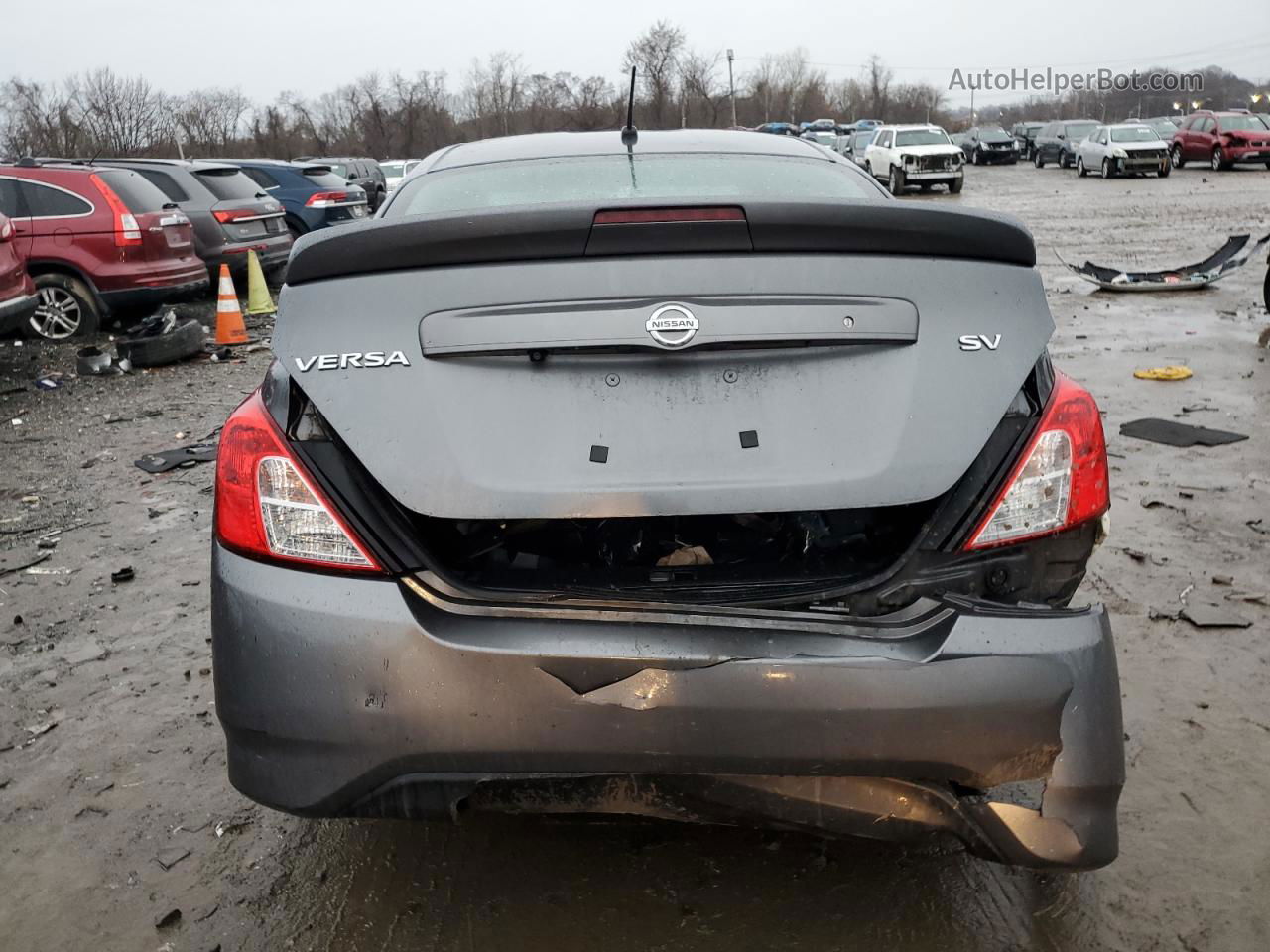 2018 Nissan Versa S Серый vin: 3N1CN7AP5JL881594