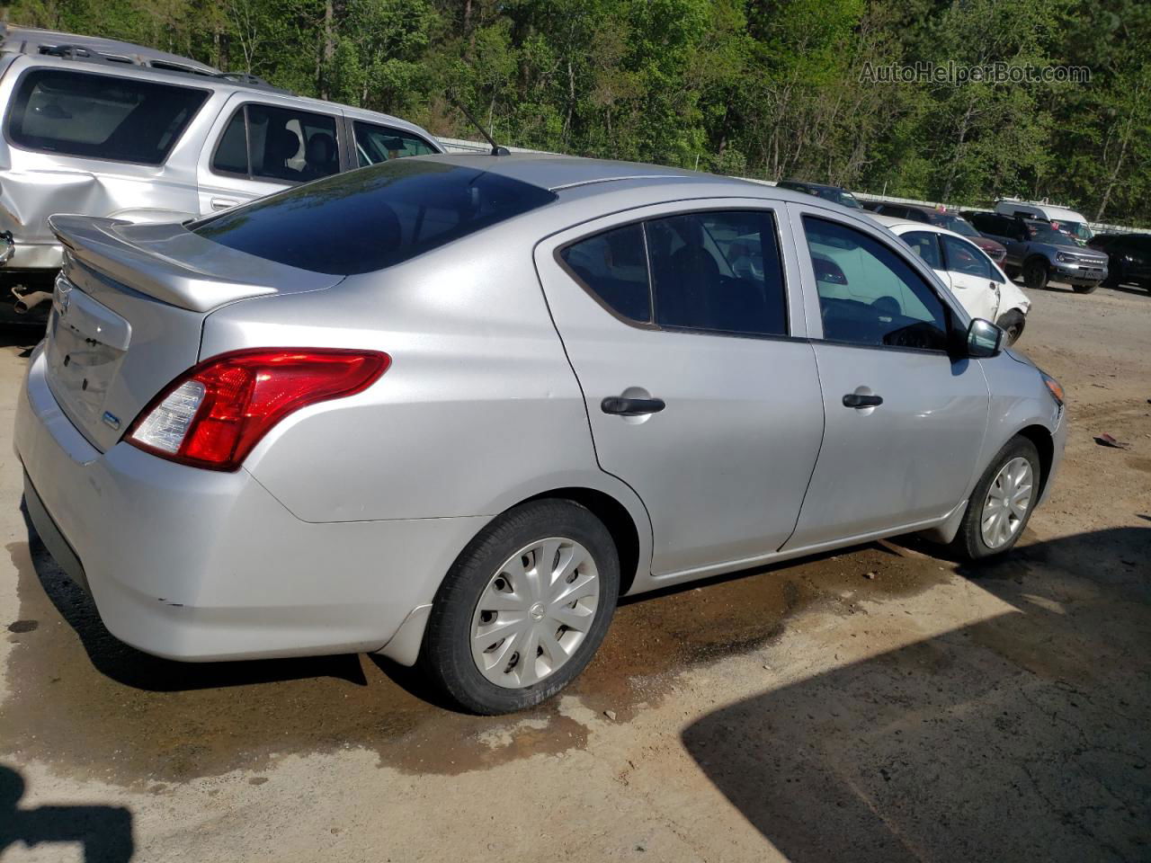 2016 Nissan Versa S Silver vin: 3N1CN7AP6GL865008