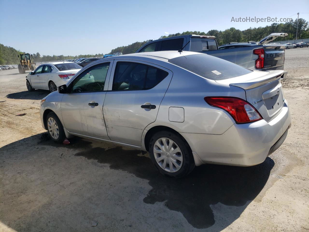 2016 Nissan Versa S Silver vin: 3N1CN7AP6GL865008