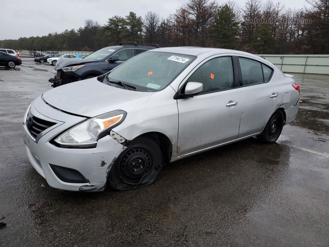 2016 Nissan Versa S Silver vin: 3N1CN7AP6GL867194