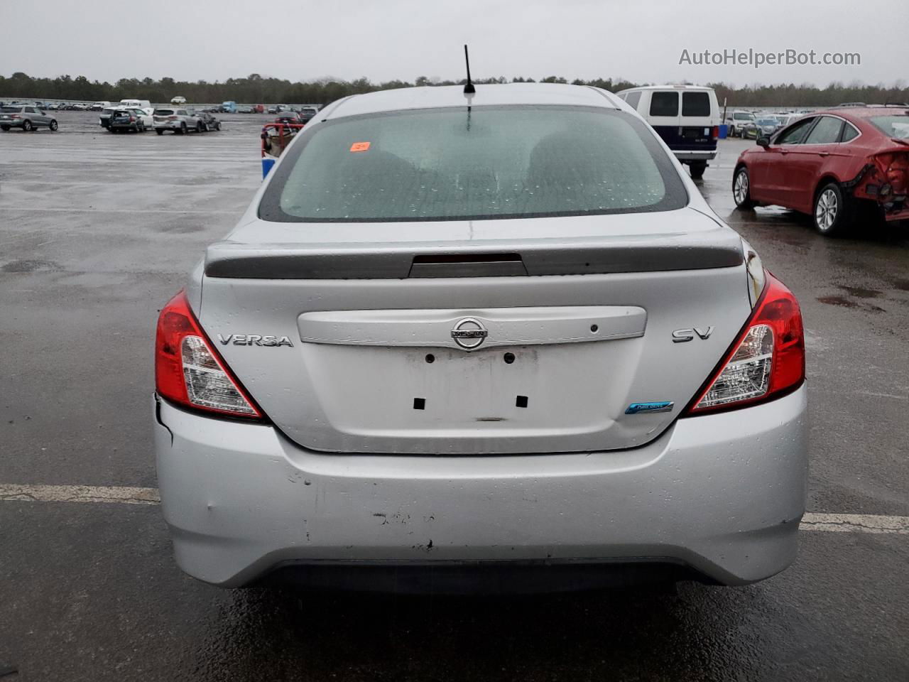 2016 Nissan Versa S Silver vin: 3N1CN7AP6GL867194