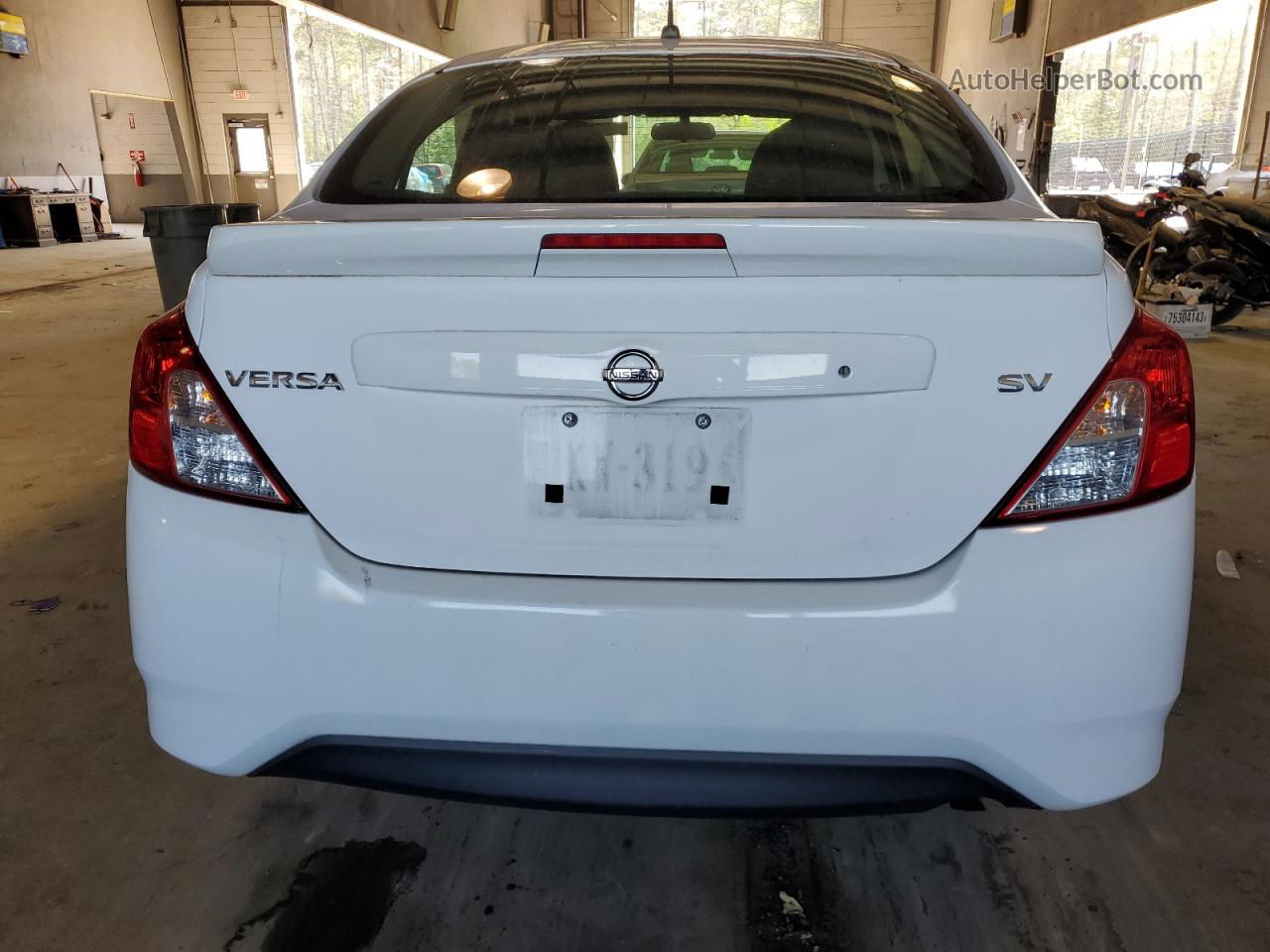 2018 Nissan Versa S White vin: 3N1CN7AP6JK416327