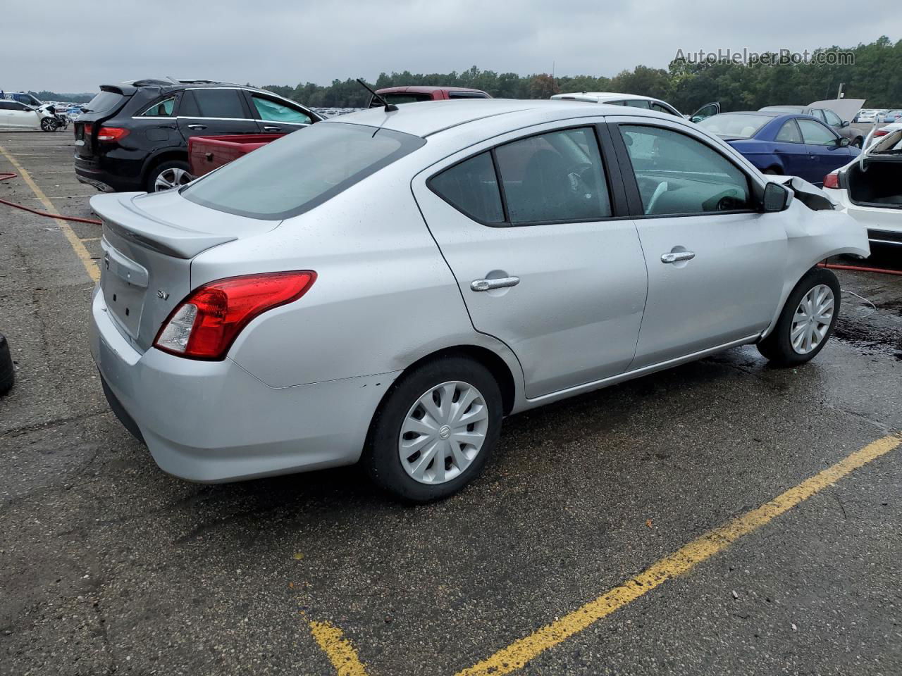 2018 Nissan Versa S Серебряный vin: 3N1CN7AP6JK437372