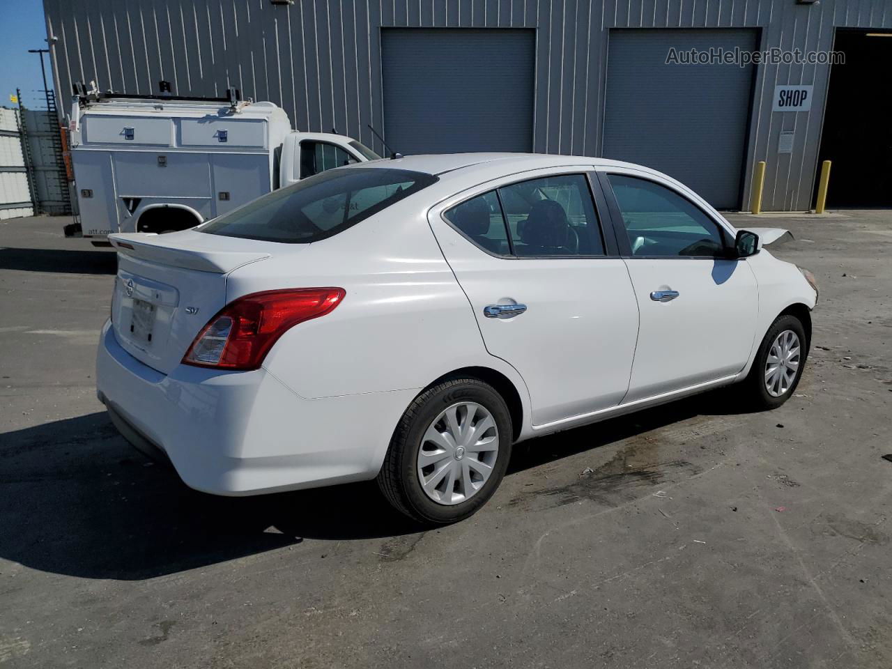 2018 Nissan Versa S White vin: 3N1CN7AP6JL882088