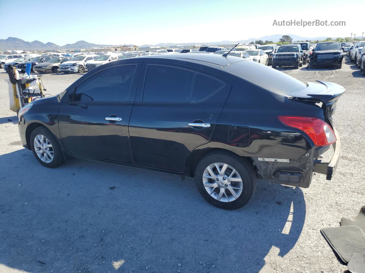 2016 Nissan Versa S Черный vin: 3N1CN7AP7GL906245