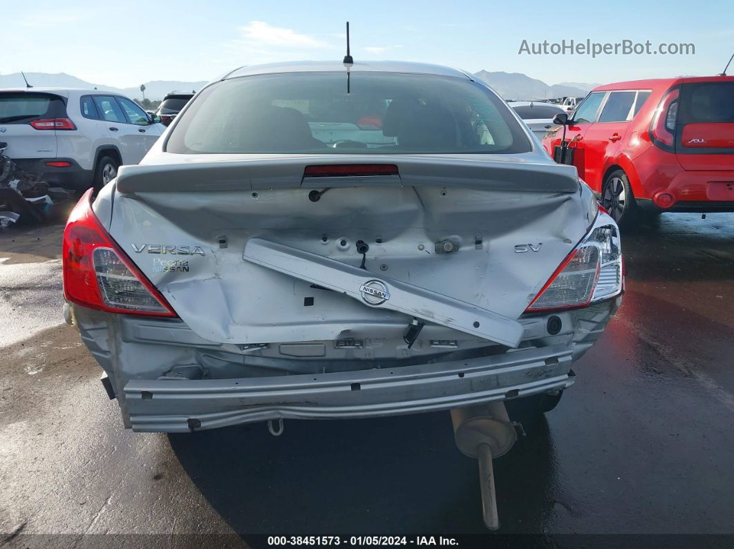 2018 Nissan Versa 1.6 Sv Silver vin: 3N1CN7AP7JK396010