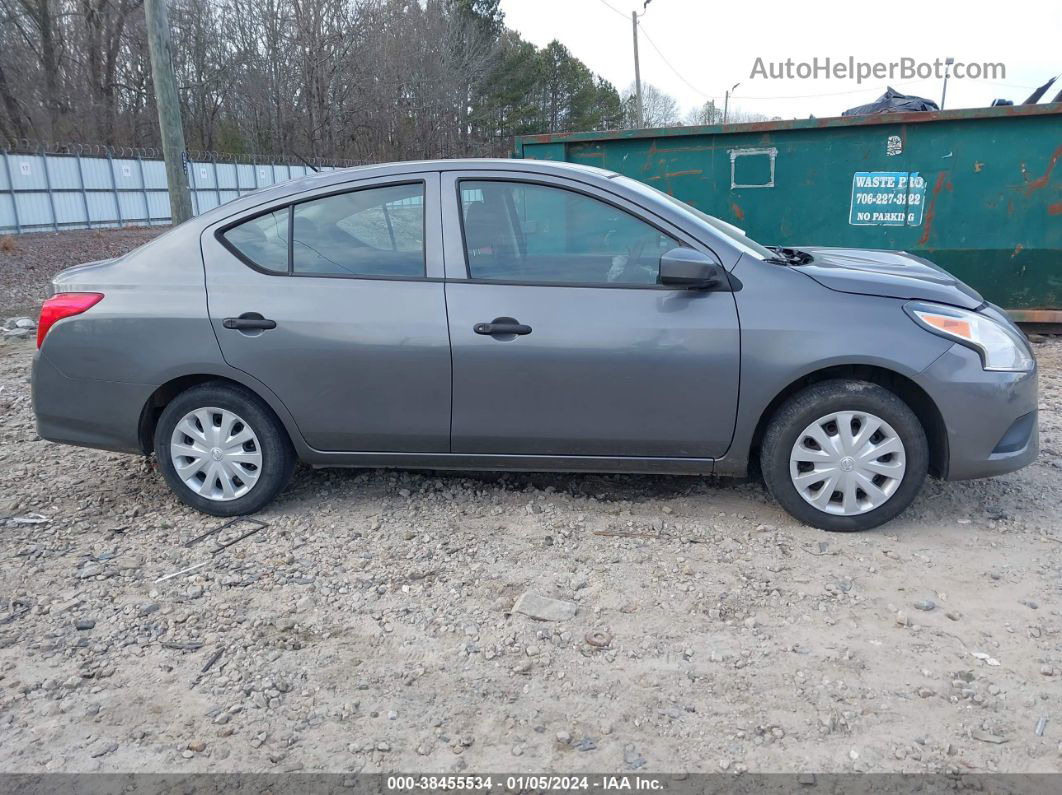 2018 Nissan Versa 1.6 S Gray vin: 3N1CN7AP7JL827911