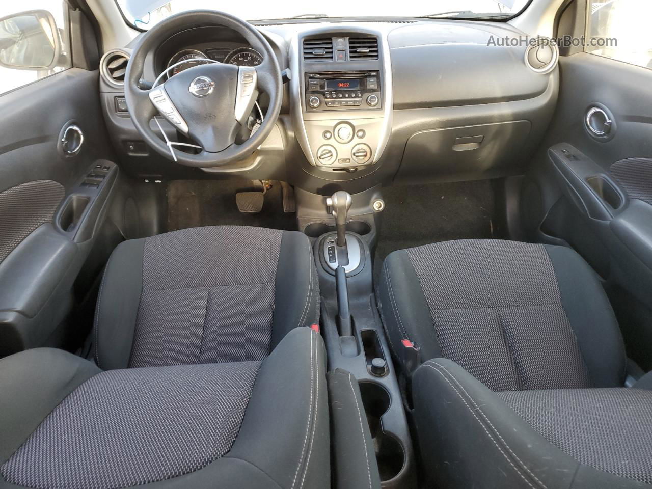 2018 Nissan Versa S Серый vin: 3N1CN7AP7JL836477