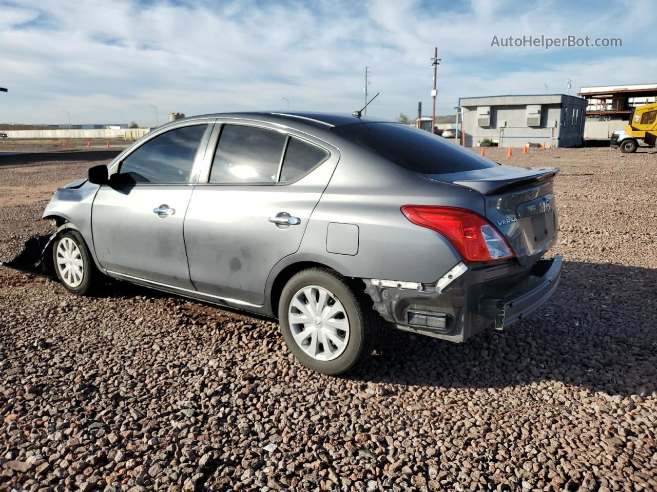 2018 Nissan Versa S Серый vin: 3N1CN7AP7JL838293