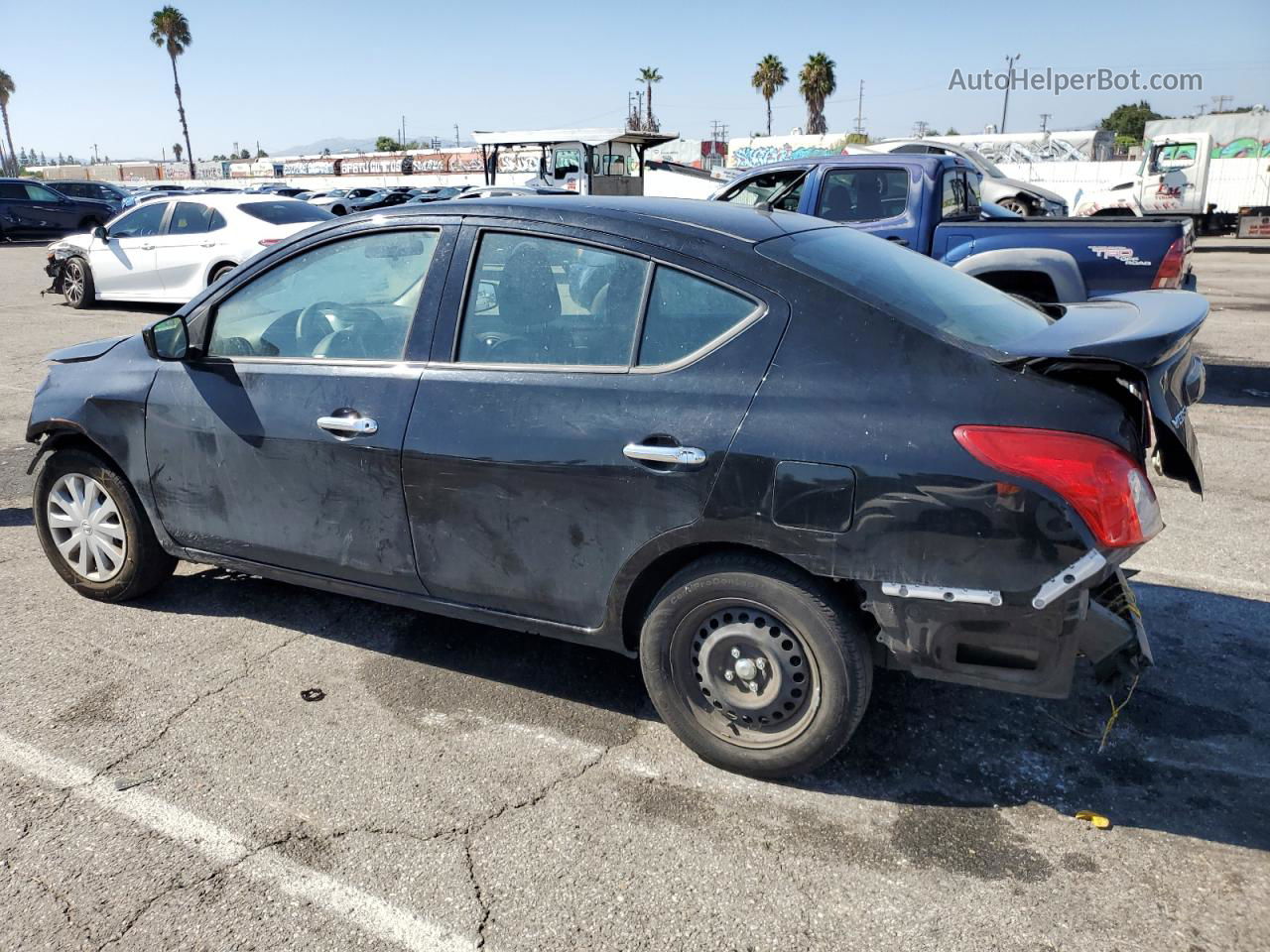 2018 Nissan Versa S Черный vin: 3N1CN7AP7JL855854