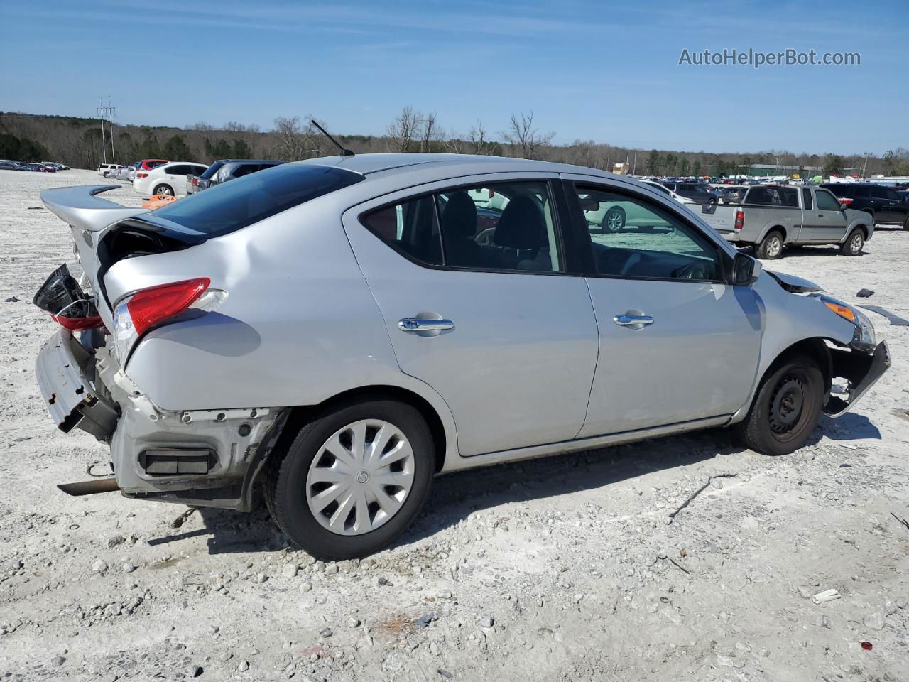 2016 Nissan Versa S Серебряный vin: 3N1CN7AP8GL845908