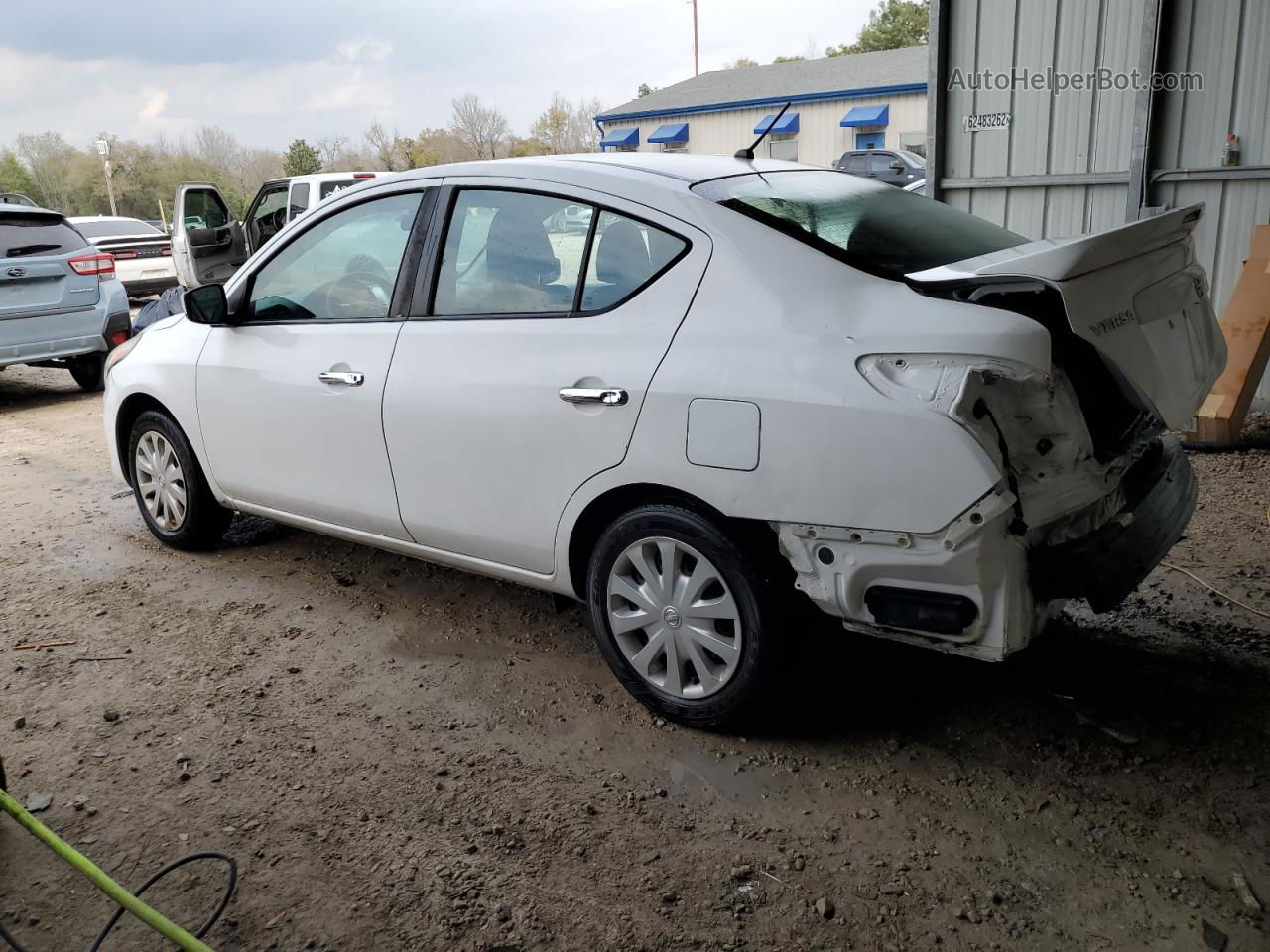 2018 Nissan Versa S White vin: 3N1CN7AP8JL860268