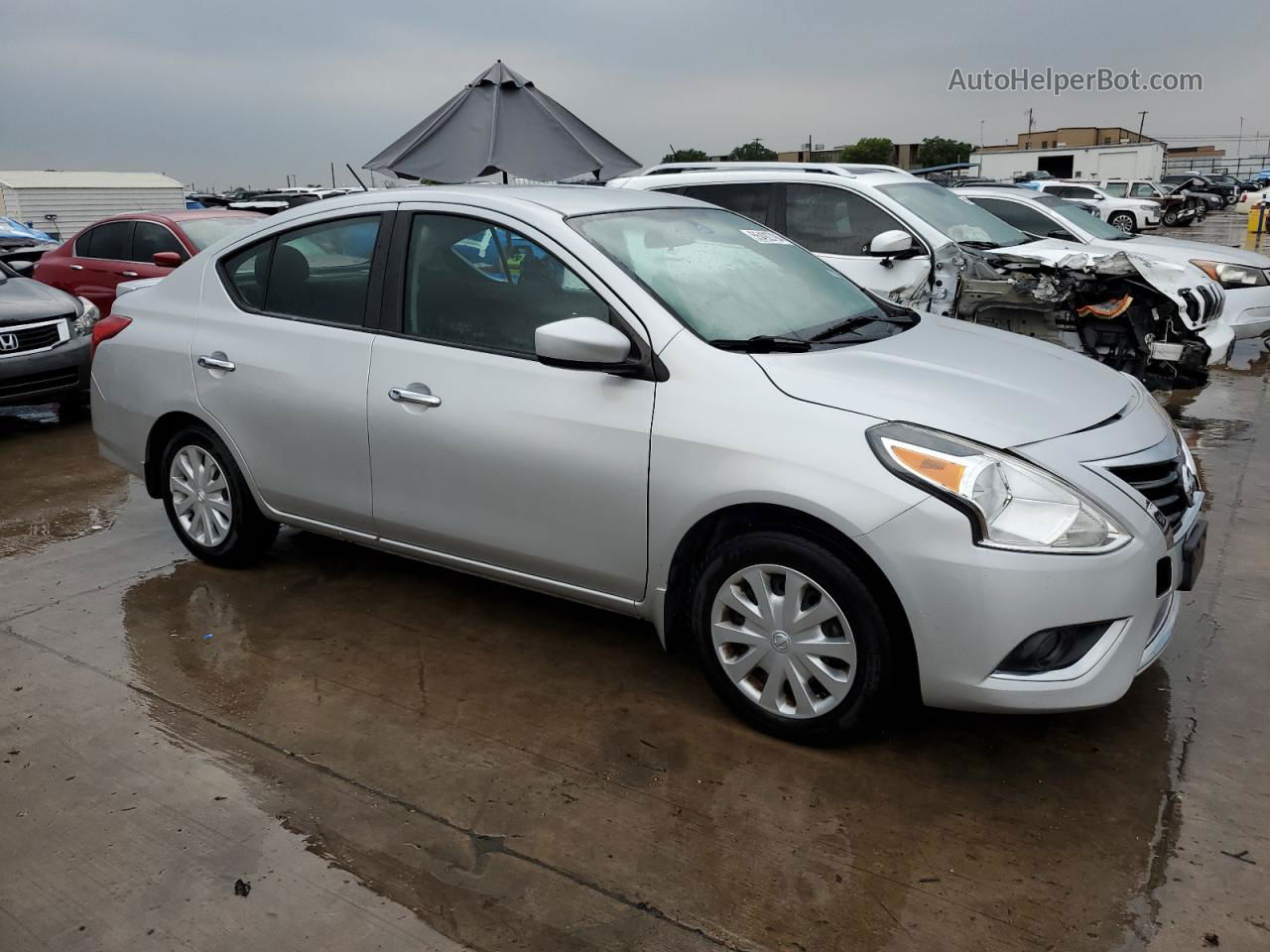 2016 Nissan Versa S Silver vin: 3N1CN7AP9GL839325