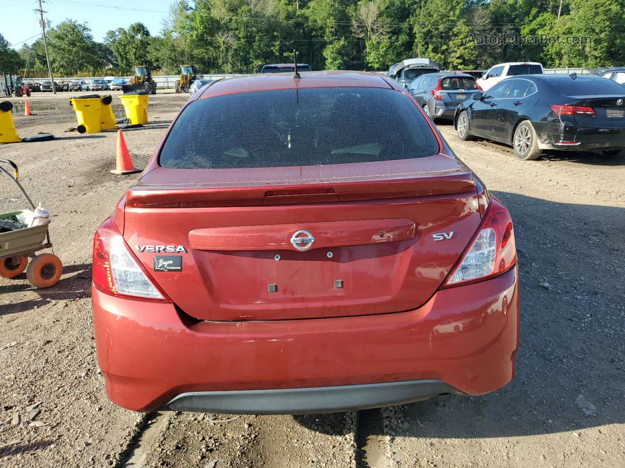 2018 Nissan Versa S Красный vin: 3N1CN7AP9JL819664