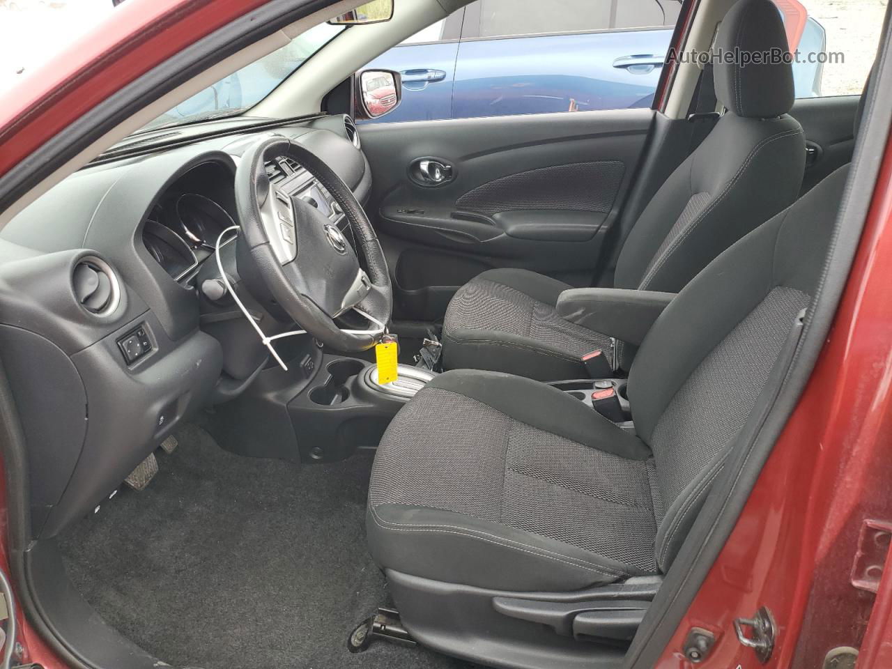 2018 Nissan Versa S Красный vin: 3N1CN7AP9JL833015