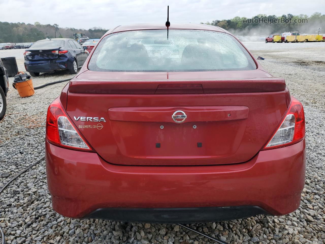 2018 Nissan Versa S Бордовый vin: 3N1CN7AP9JL833872