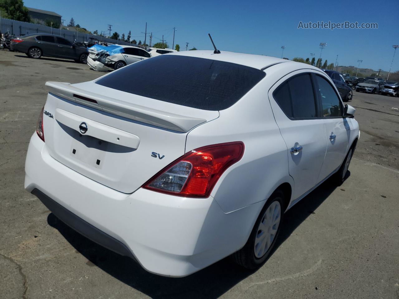 2018 Nissan Versa S White vin: 3N1CN7APXJK394428