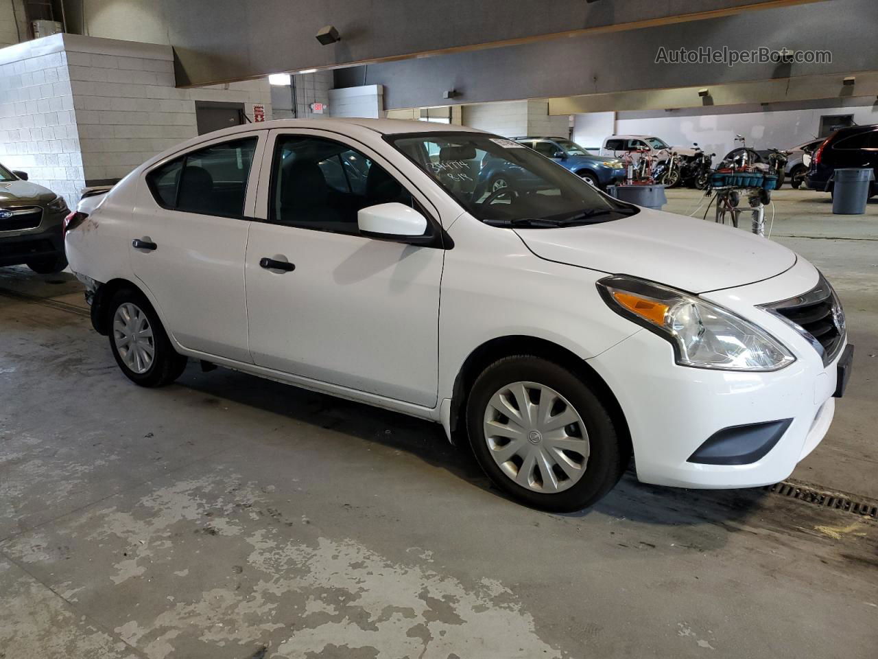 2018 Nissan Versa S White vin: 3N1CN7APXJL805966