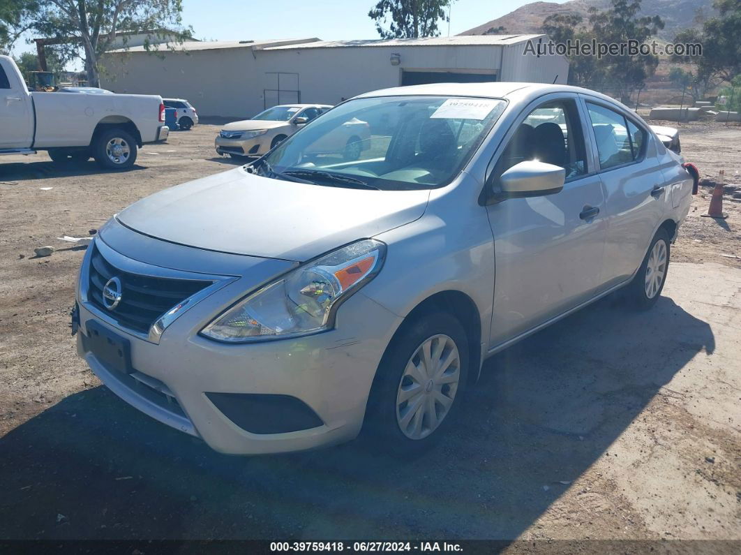 2018 Nissan Versa 1.6 S+ Silver vin: 3N1CN7APXJL823996