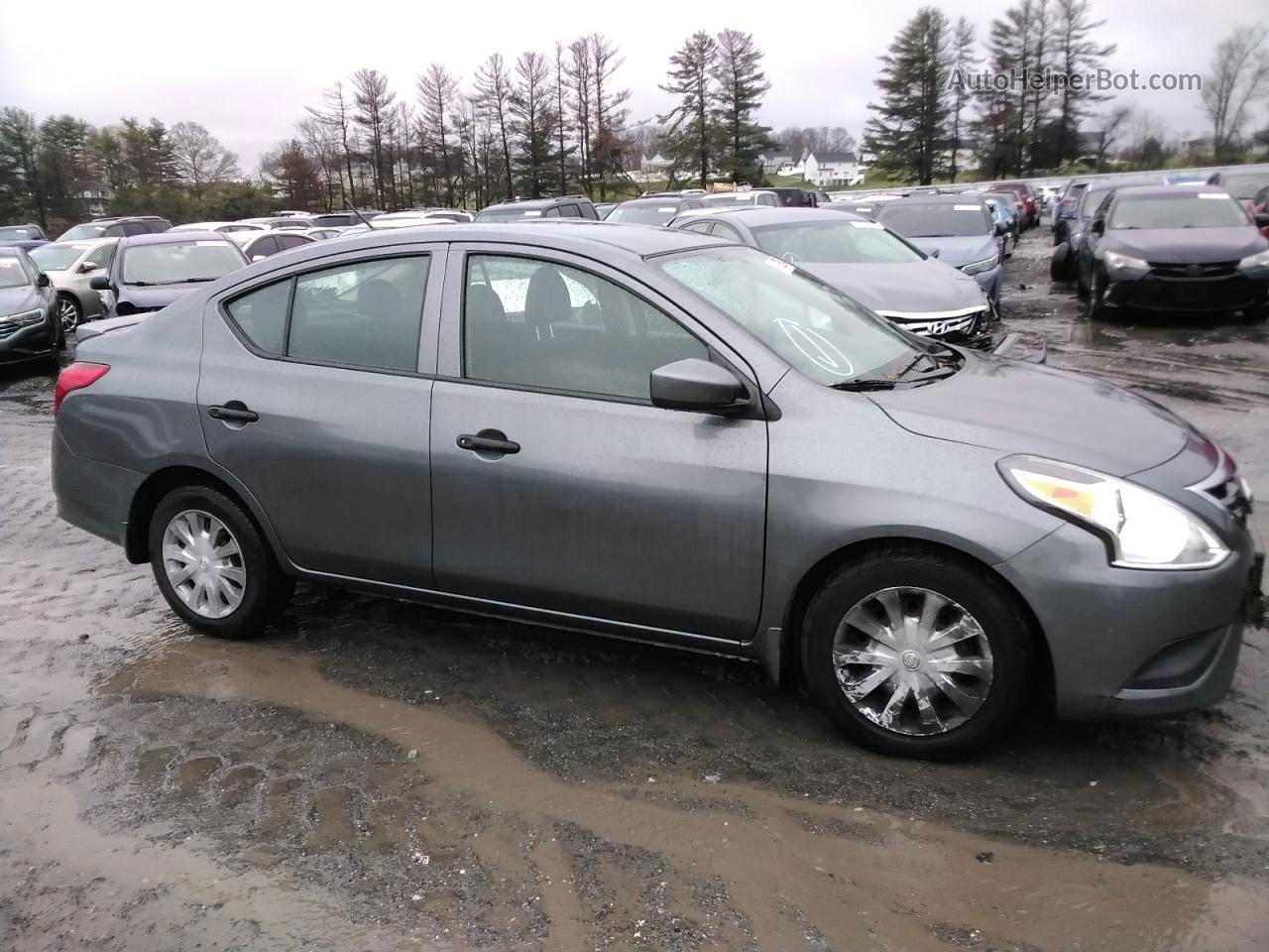 2018 Nissan Versa S Серый vin: 3N1CN7APXJL837476