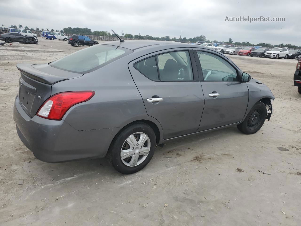 2018 Nissan Versa S Серый vin: 3N1CN7APXJL863088